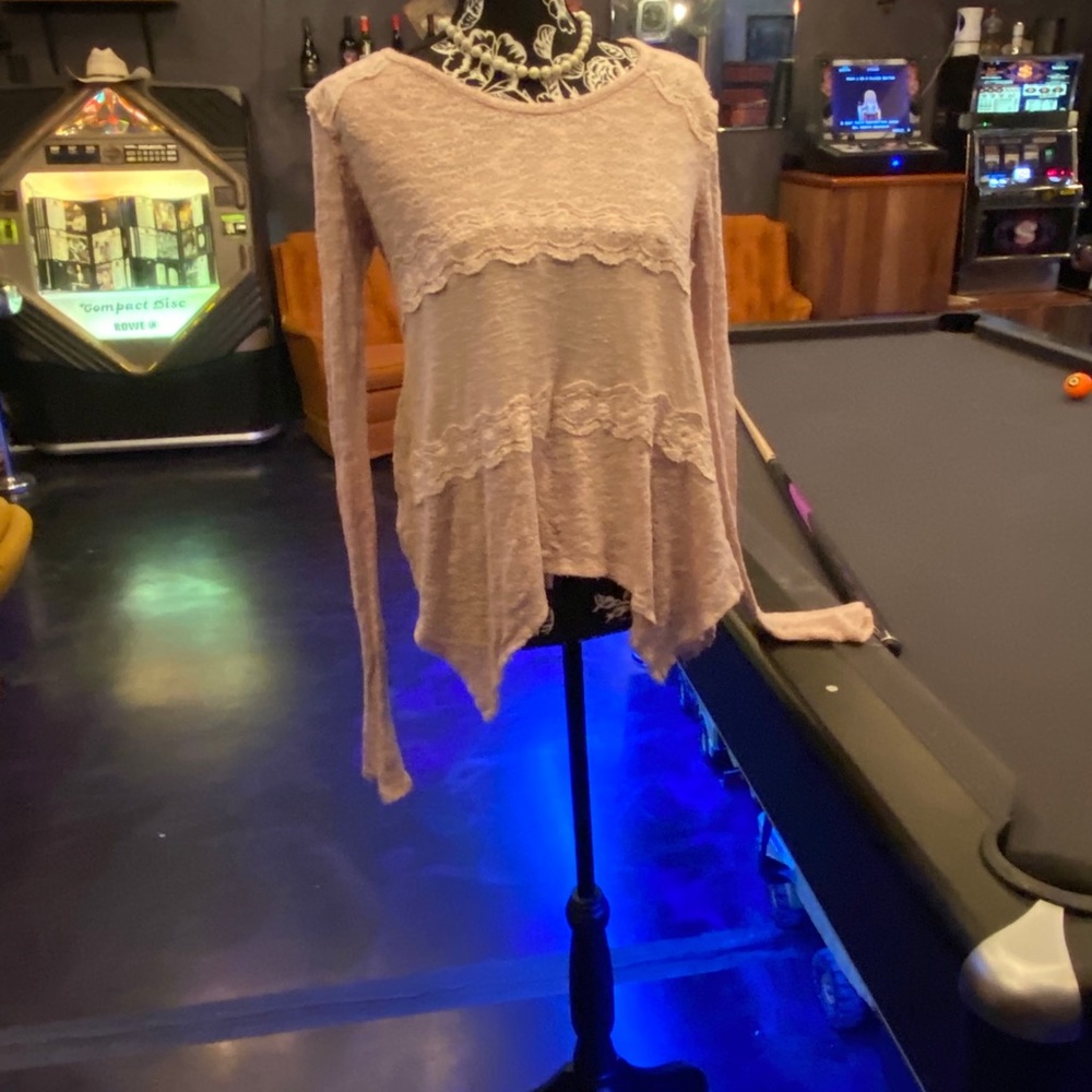 Light pink super soft lightweight sweater